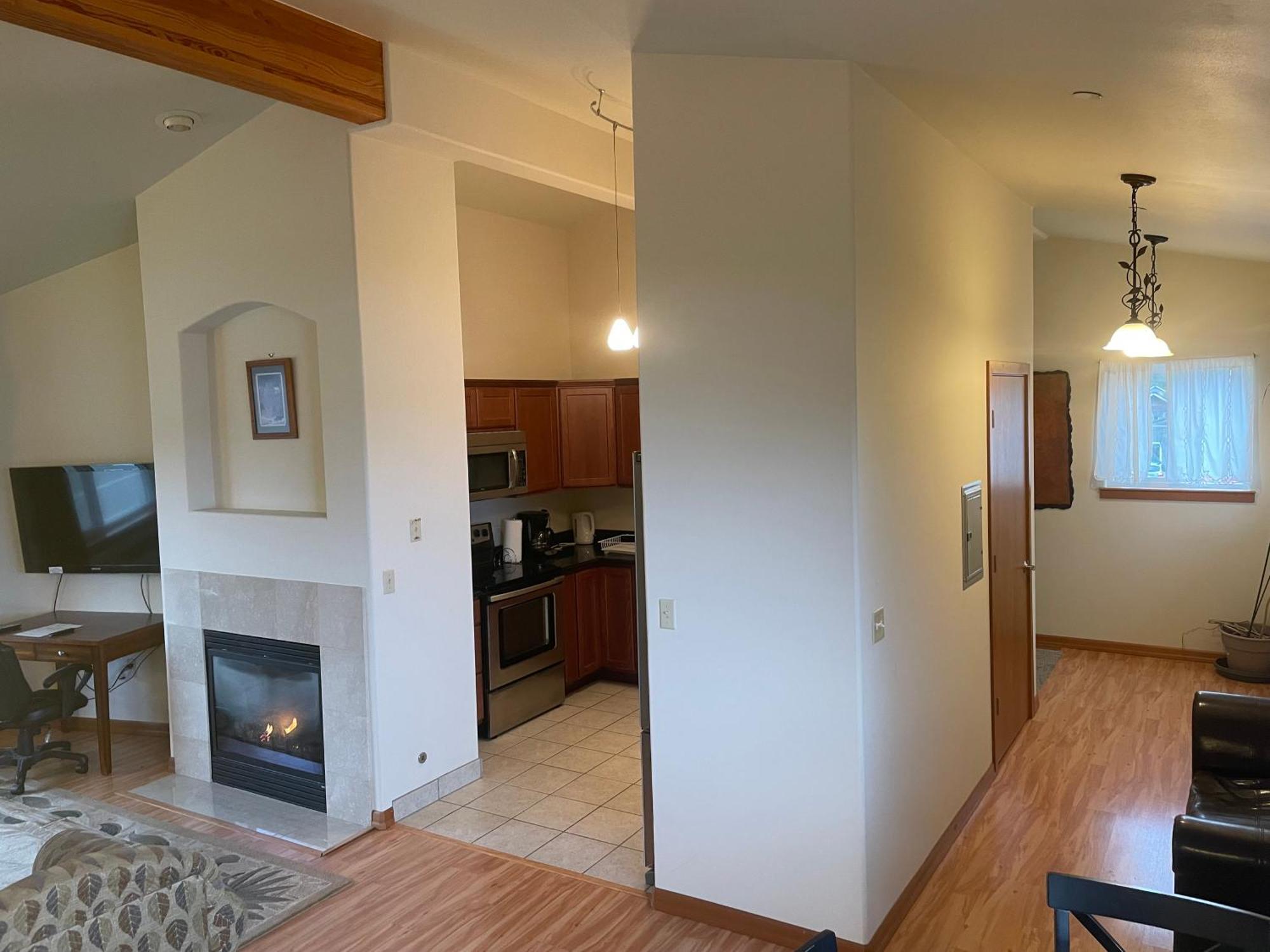 Oceanfront Allyn Apartment Экстерьер фото